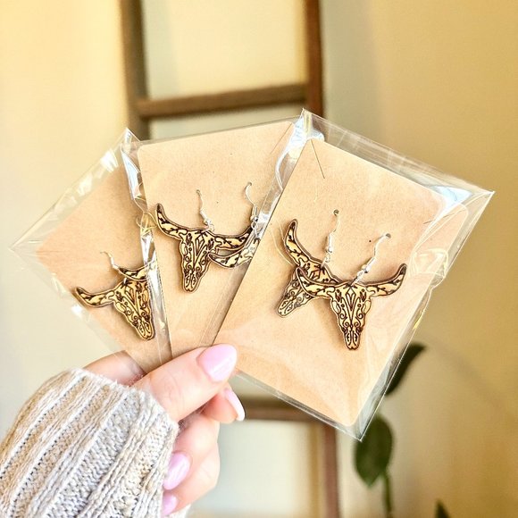 NEW Western Cow Skull Earrings - Picture 1 of 3
